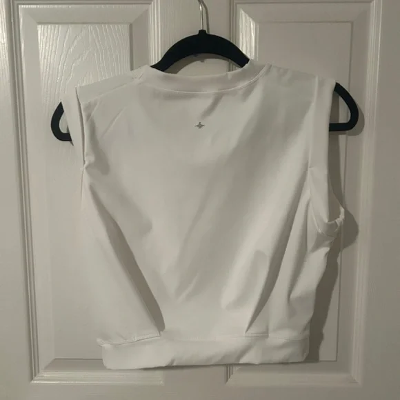 HALARA White Cropped Sleeveless Crewneck Tank - Picture 6 of 7